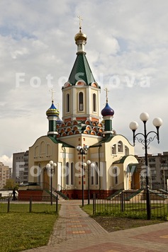 Церковь,_купола,_