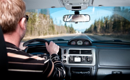 driver_inside_car_steering_peo