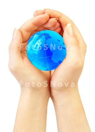 human_holding_globe_earth_hand