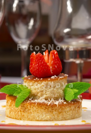 strawberries_dessert_food_swee