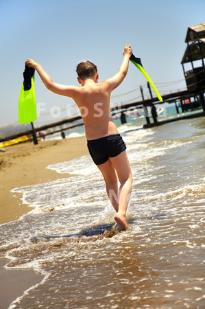 children_boy_beach_sea_go_sand