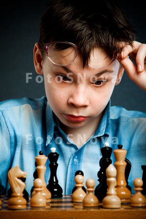 wunderkind_nerd_chess_chessmen